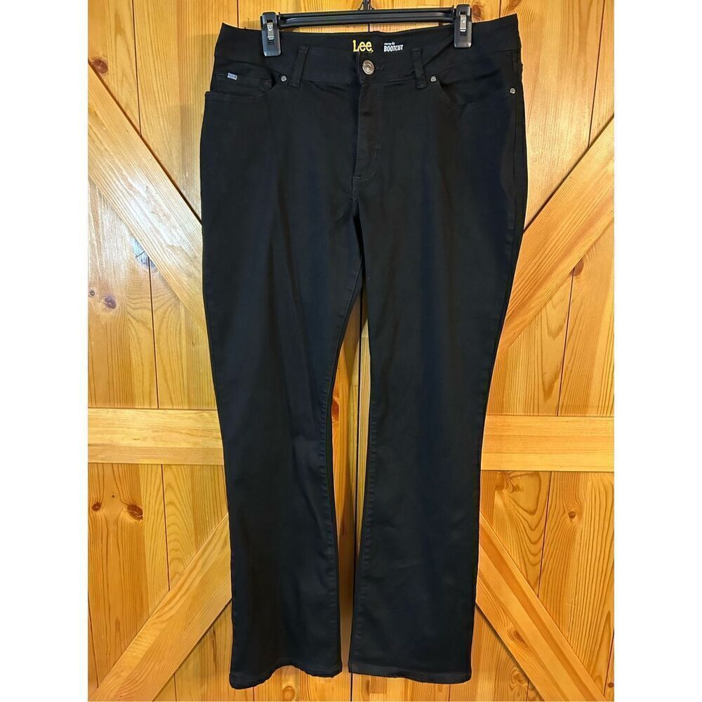 Lee curvy fit boot cut black jeans 32” (0014)Read